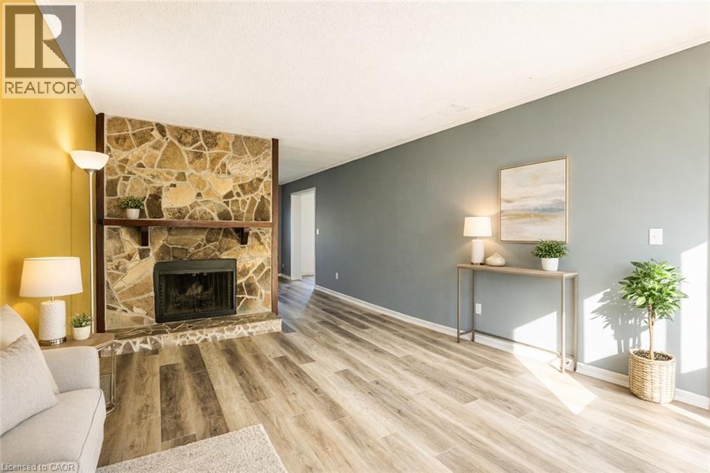 121 UNIVERSITY Avenue E Unit# 102, Waterloo, Ontario, N2J4J1 — Photo 8