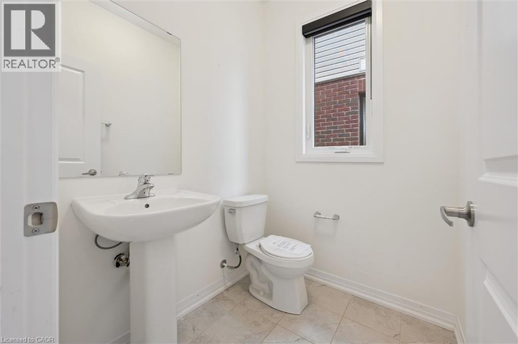 421 NEWMAN Drive, Cambridge, Ontario, N1S0E1 — Photo 8