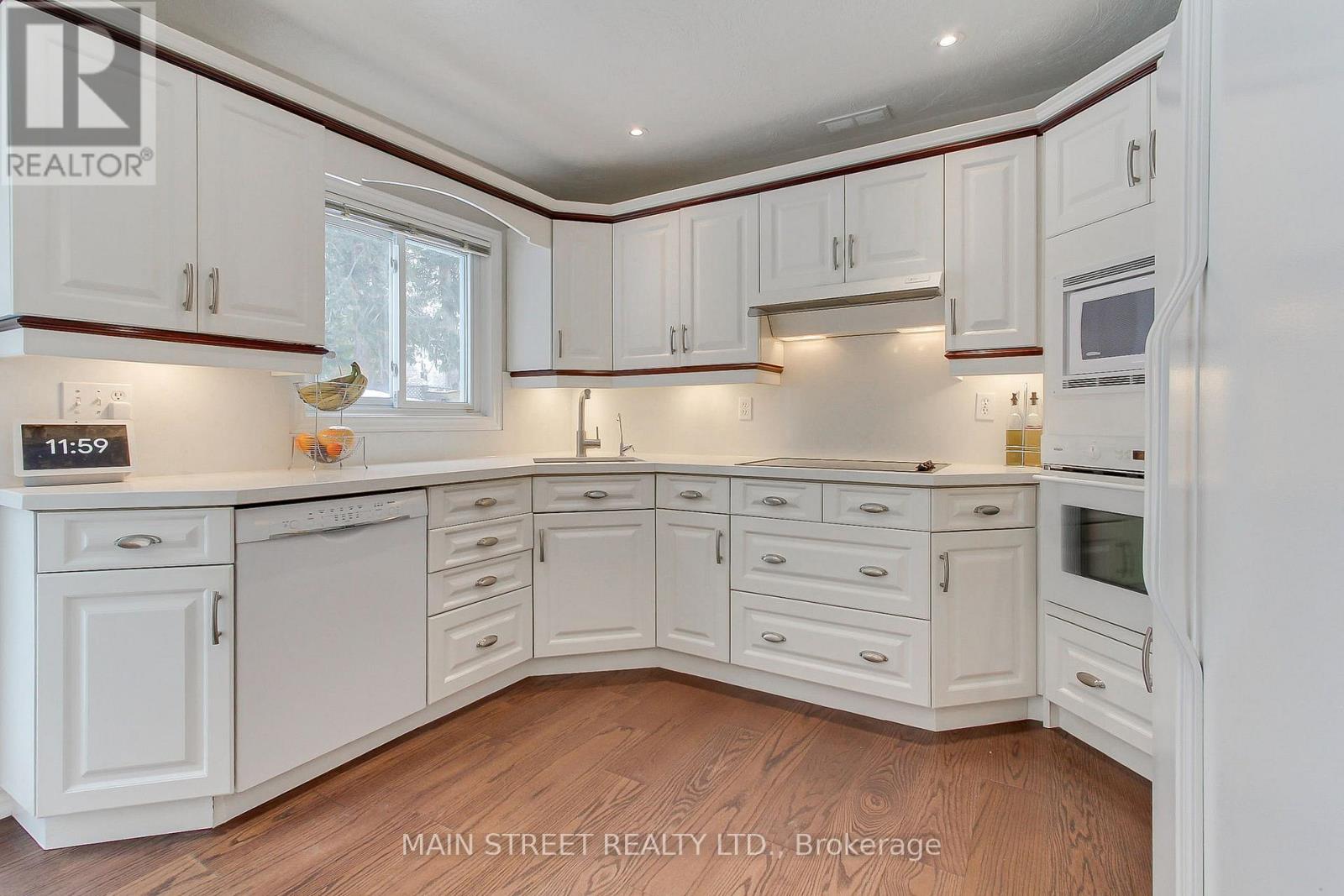 369 HAREWOOD BOULEVARD, Newmarket (Bristol-London), Ontario, L3Y6S5 — Photo 13