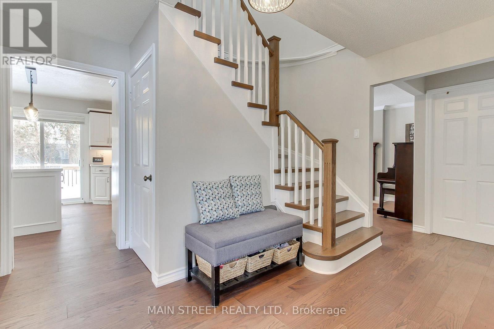 369 HAREWOOD BOULEVARD, Newmarket (Bristol-London), Ontario, L3Y6S5 — Photo 5