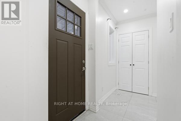 200 GARY DRIVE, Toronto (Humberlea-Pelmo Park), Ontario, M9N2M4 — Photo 2