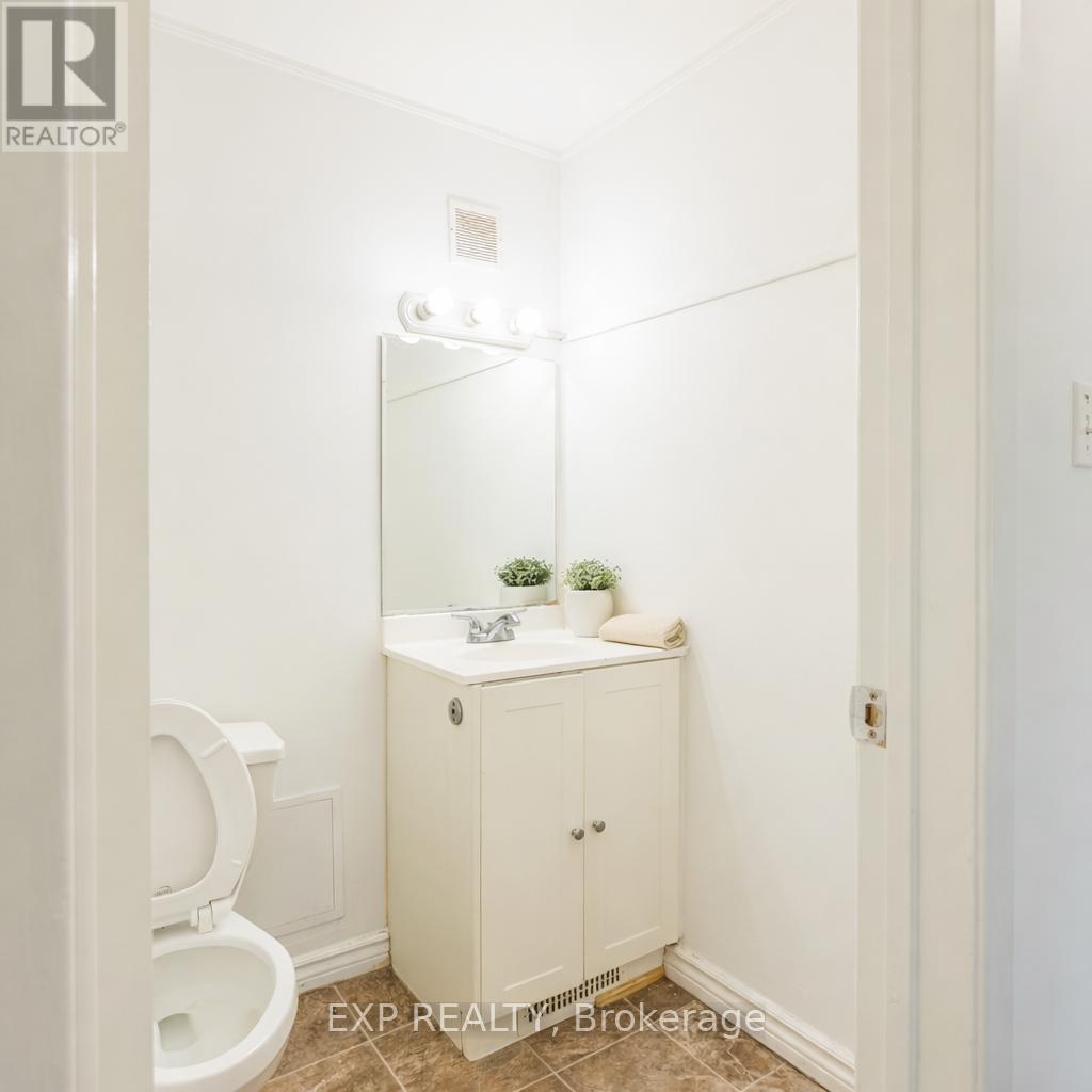 102 - 121 UNIVERSITY AVENUE E, Waterloo, Ontario, N2J4J1 — Photo 11