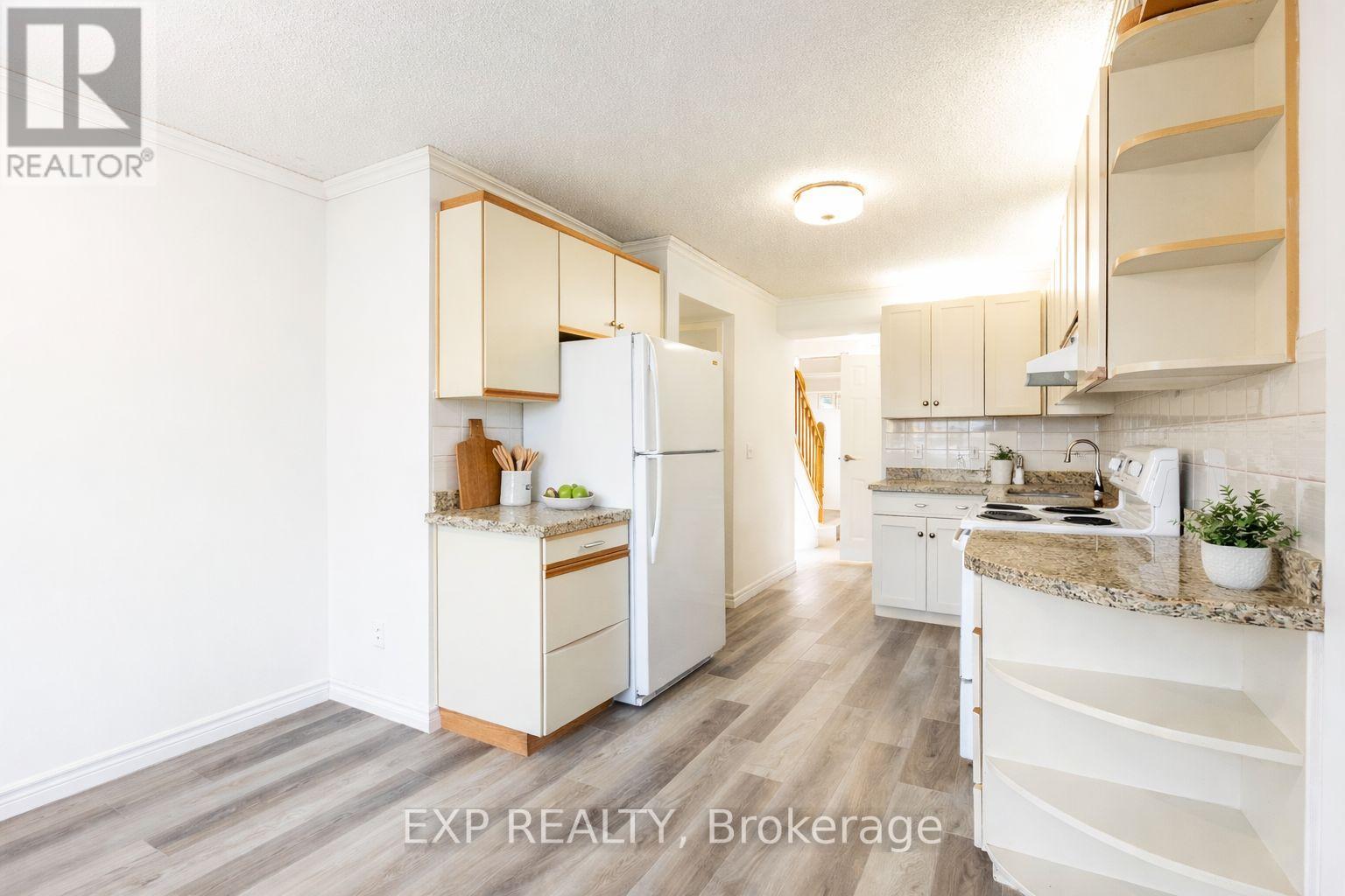 102 - 121 UNIVERSITY AVENUE E, Waterloo, Ontario, N2J4J1 — Photo 6