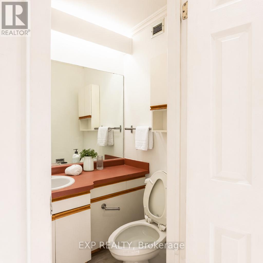 102 - 121 UNIVERSITY AVENUE E, Waterloo, Ontario, N2J4J1 — Photo 9