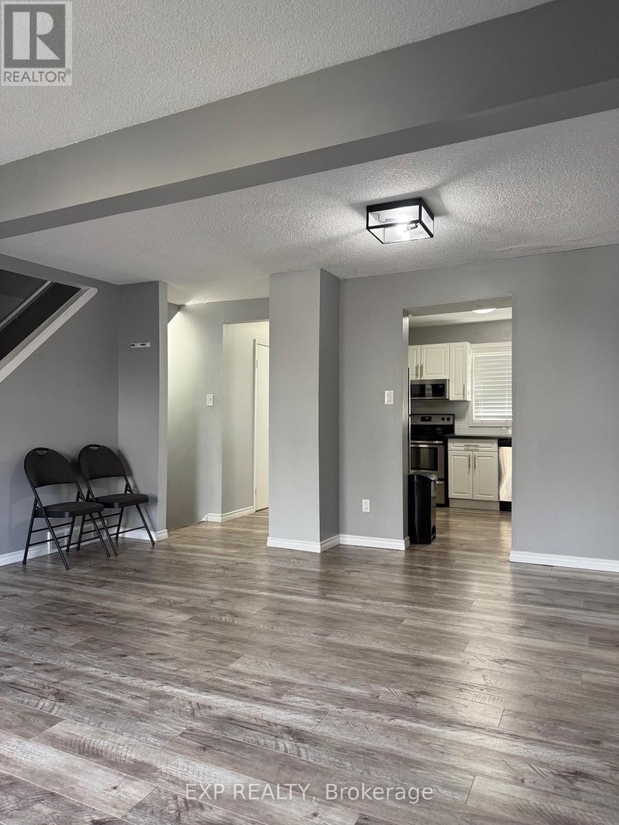 6 - 255 NORTHLAKE DRIVE, Waterloo, Ontario, N2V1Z2 — Photo 3