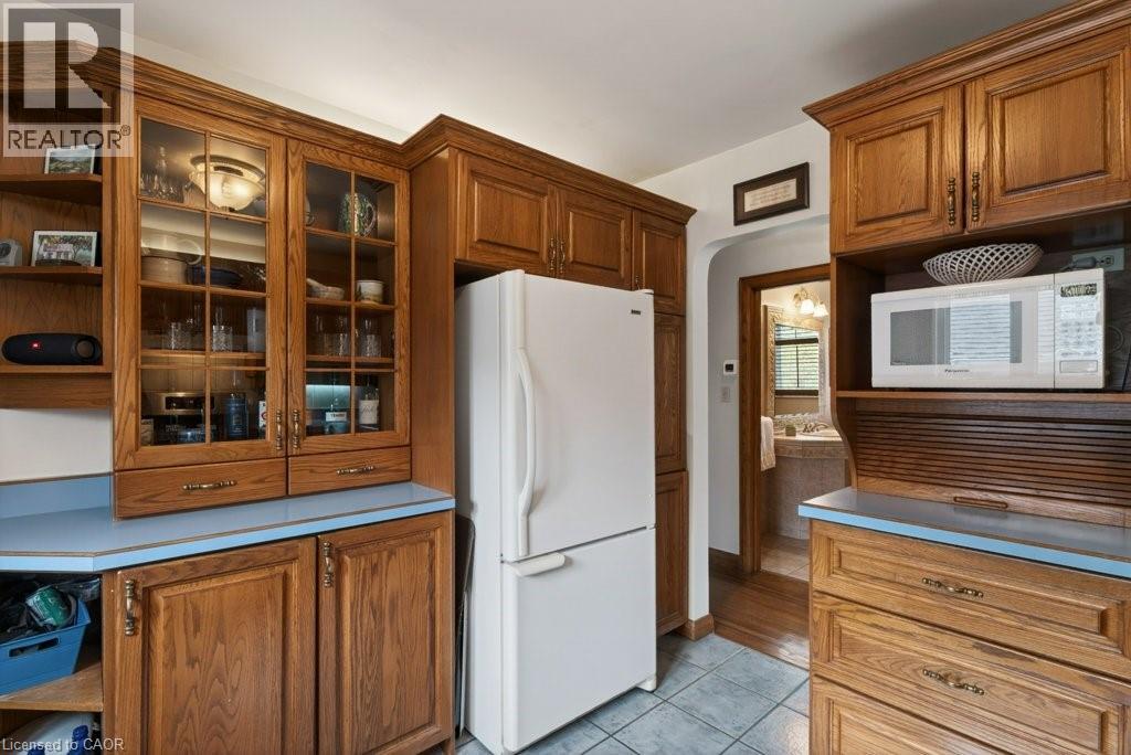 57 PARK Avenue E, Burlington, Ontario, L7T1Y2 — Photo 10