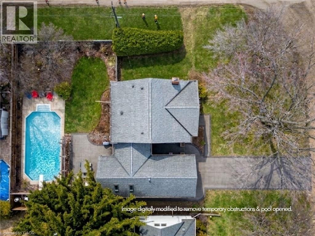 57 PARK Avenue E, Burlington, Ontario, L7T1Y2 — Photo 2