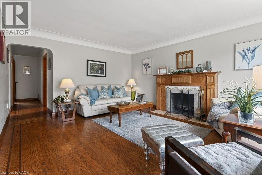 57 PARK Avenue E, Burlington, Ontario, L7T1Y2 — Photo 7