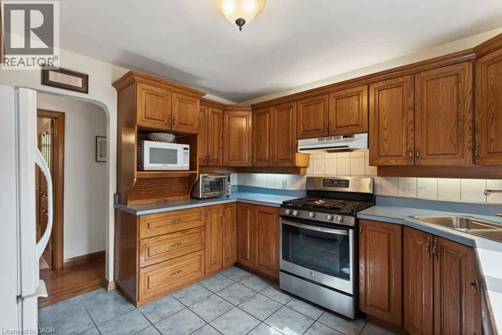 57 PARK Avenue E, Burlington, Ontario, L7T1Y2 — Photo 9