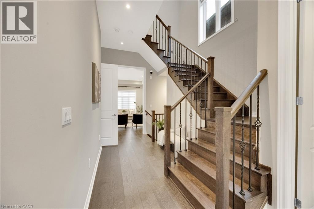 34 CARNEGIE Drive, Oakville, Ontario, L6H0V8 — Photo 5