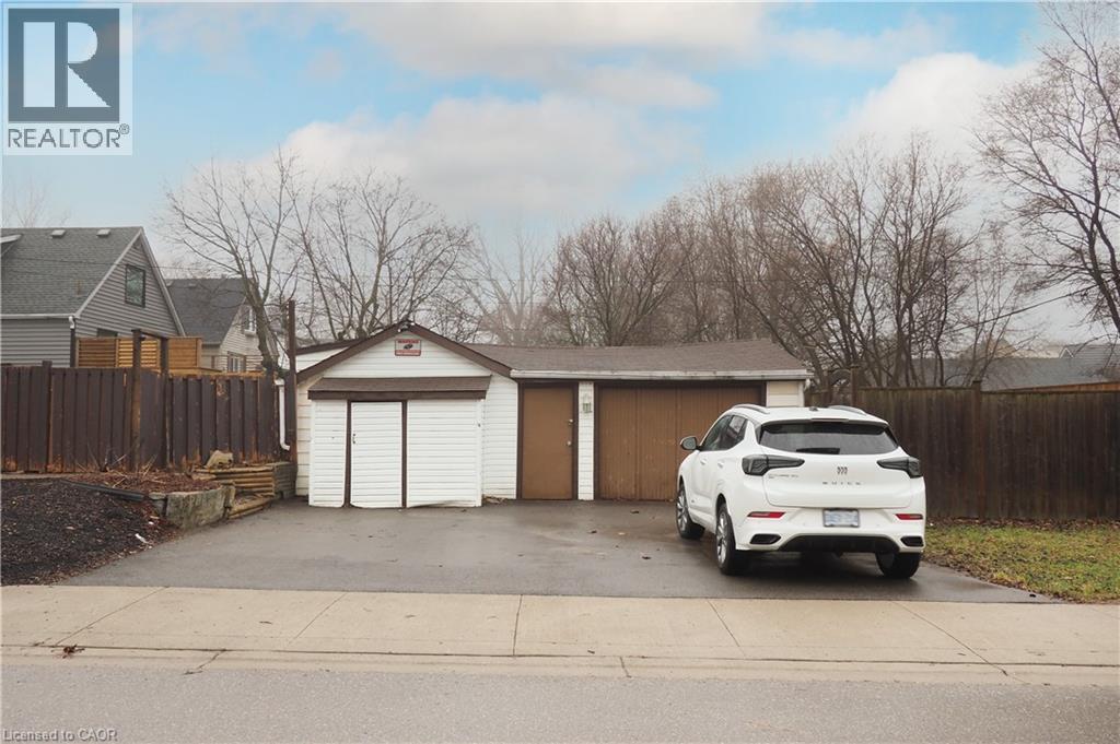 354 BLUCHER Boulevard, Kitchener, Ontario, N2H5V9 — Photo 33