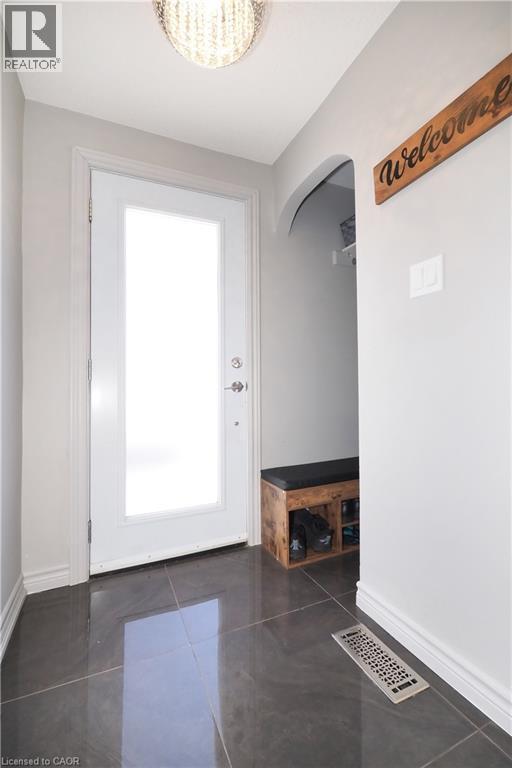 354 BLUCHER Boulevard, Kitchener, Ontario, N2H5V9 — Photo 5