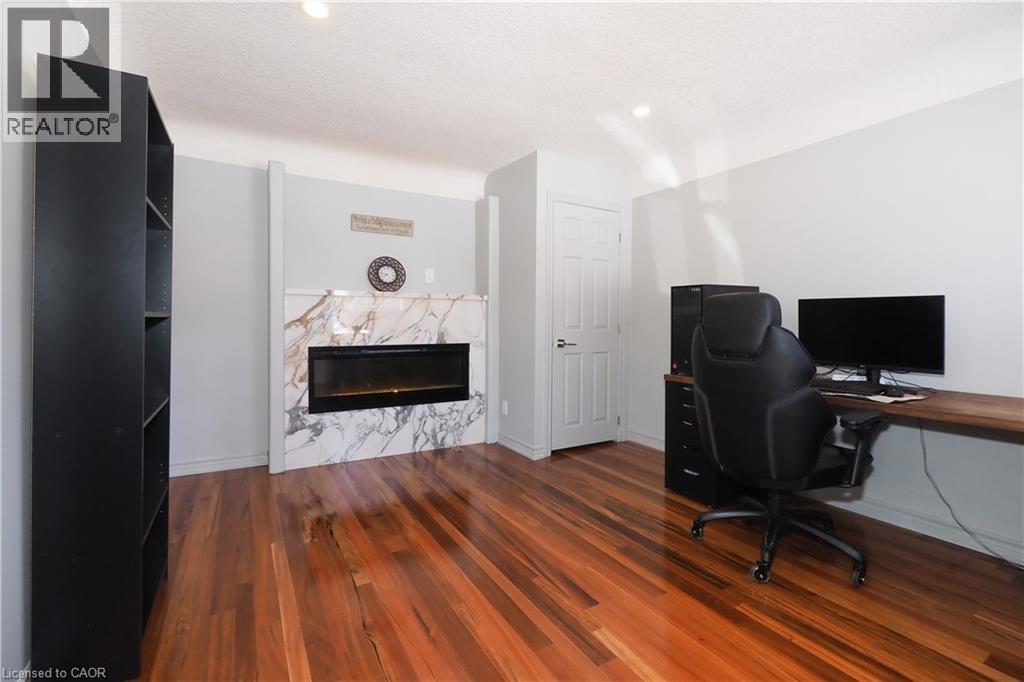 354 BLUCHER Boulevard, Kitchener, Ontario, N2H5V9 — Photo 8