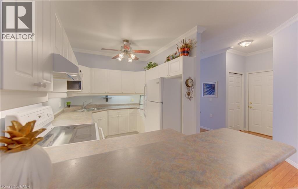 74 AUTUMN RIDGE Trail Unit# 33, Kitchener, Ontario, N2P2M5 — Photo 13