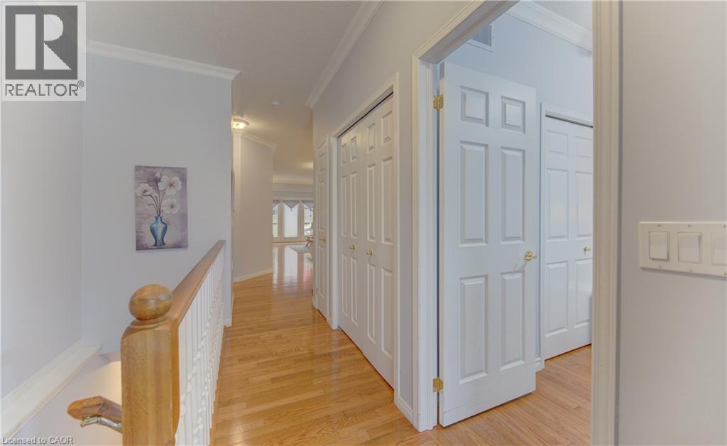 74 AUTUMN RIDGE Trail Unit# 33, Kitchener, Ontario, N2P2M5 — Photo 5