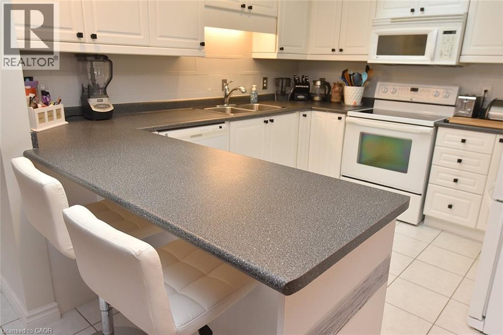 20 MEADOWLANDS Boulevard Unit# 8, Ancaster, Ontario, L9K1J5 — Photo 13