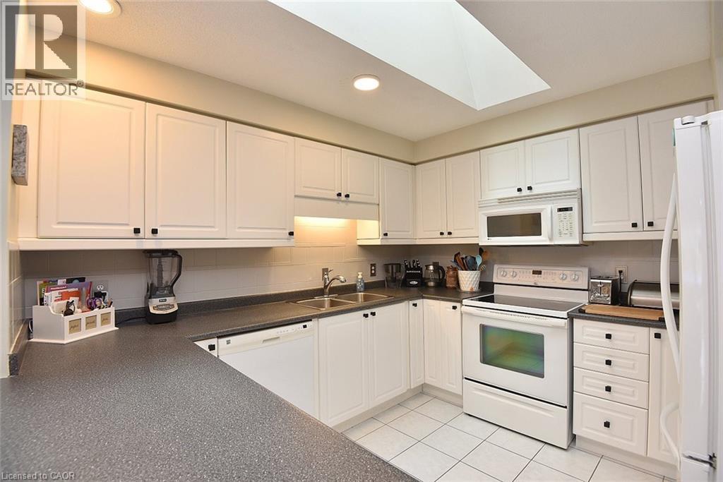 20 MEADOWLANDS Boulevard Unit# 8, Ancaster, Ontario, L9K1J5 — Photo 14