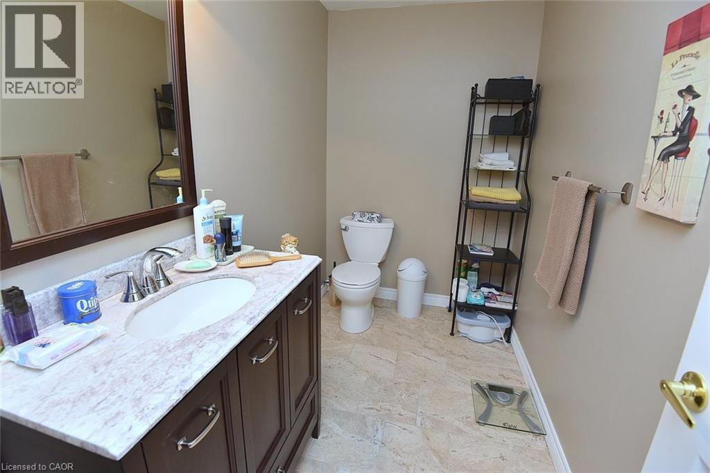 20 MEADOWLANDS Boulevard Unit# 8, Ancaster, Ontario, L9K1J5 — Photo 31