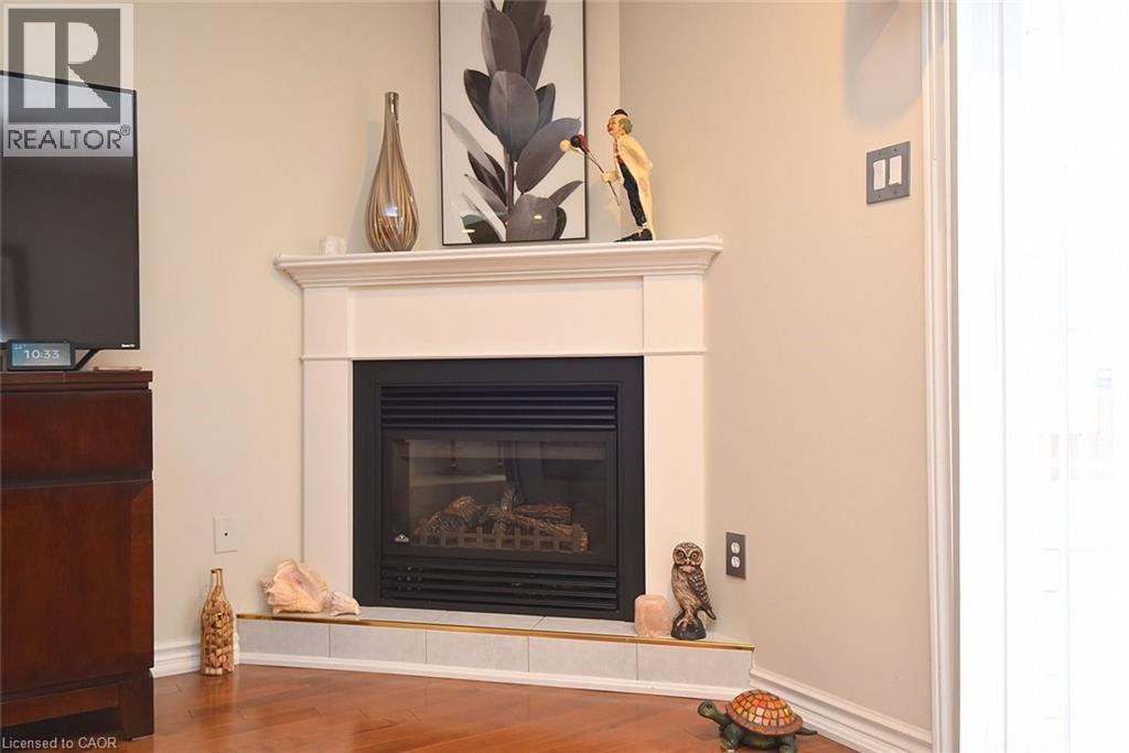 20 MEADOWLANDS Boulevard Unit# 8, Ancaster, Ontario, L9K1J5 — Photo 6
