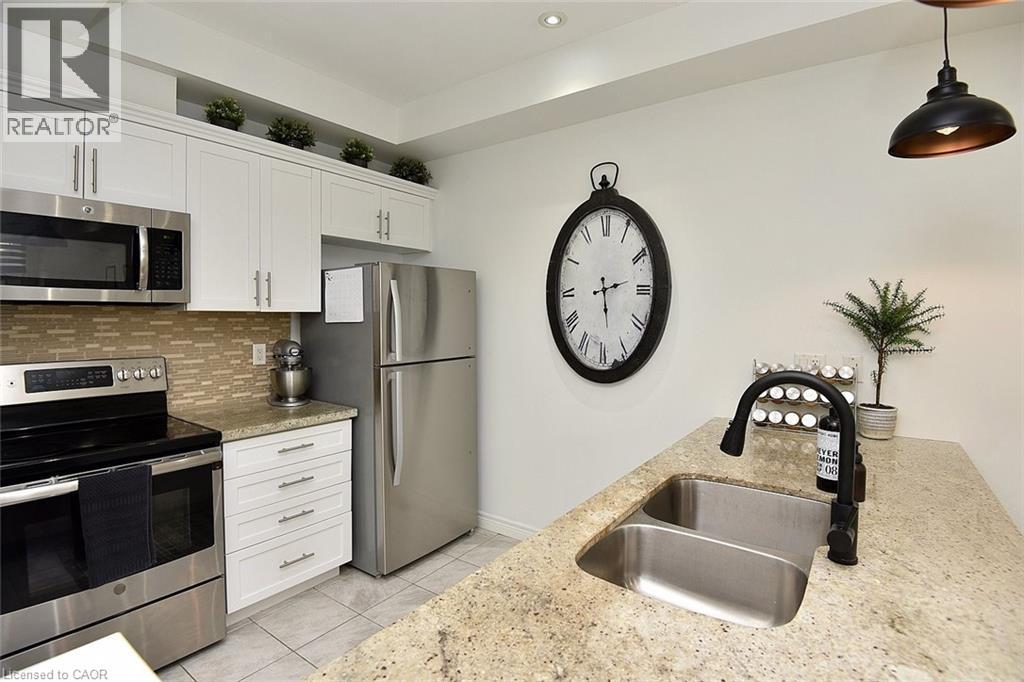310 FALL FAIR Way Unit# 27, Hamilton, Ontario, L0R1C0 — Photo 18