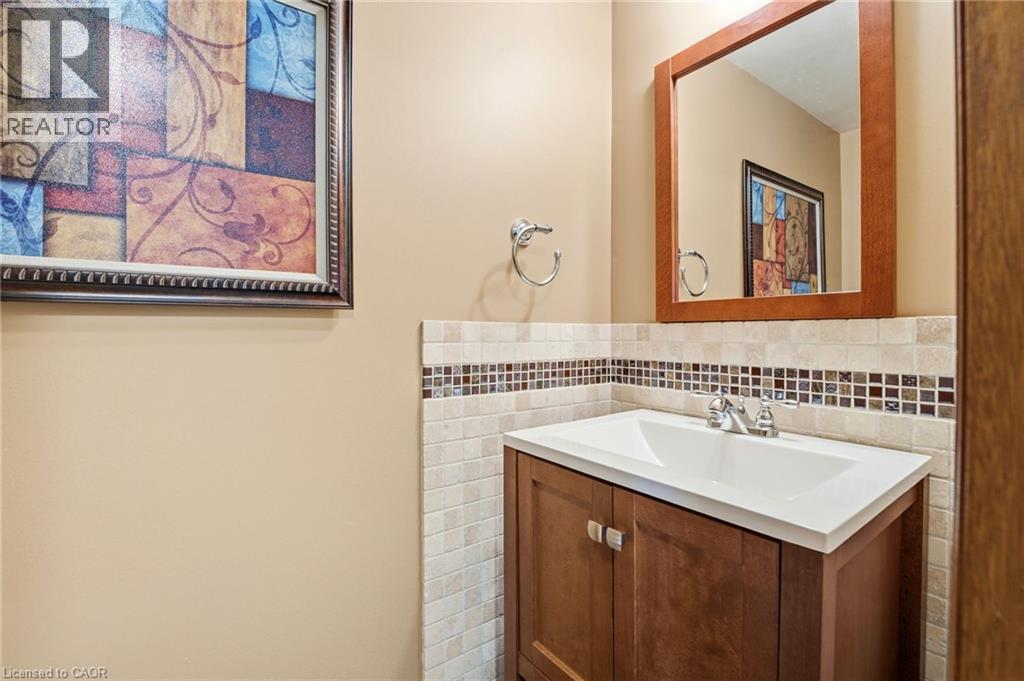 165 ESSLING Avenue, Hamilton, Ontario, L9B2H9 — Photo 22