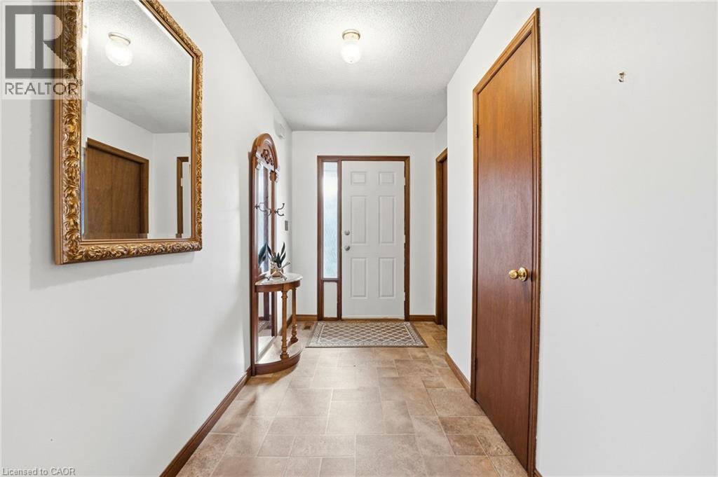 165 ESSLING Avenue, Hamilton, Ontario, L9B2H9 — Photo 5