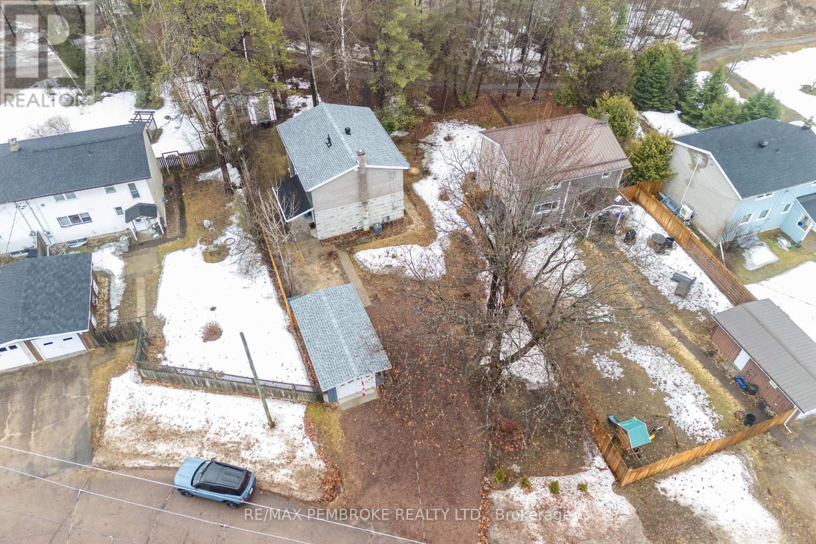 98 BIRCH STREET, Deep River, Ontario, K0J1P0 — Photo 12