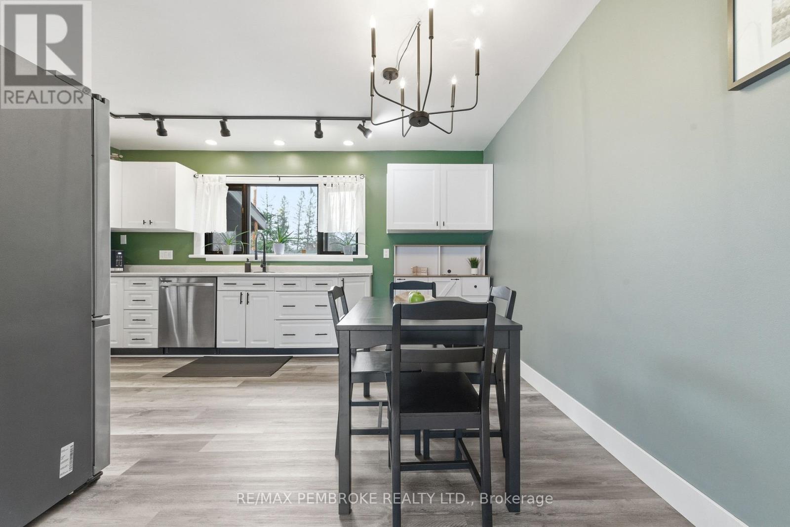 98 BIRCH STREET, Deep River, Ontario, K0J1P0 — Photo 20