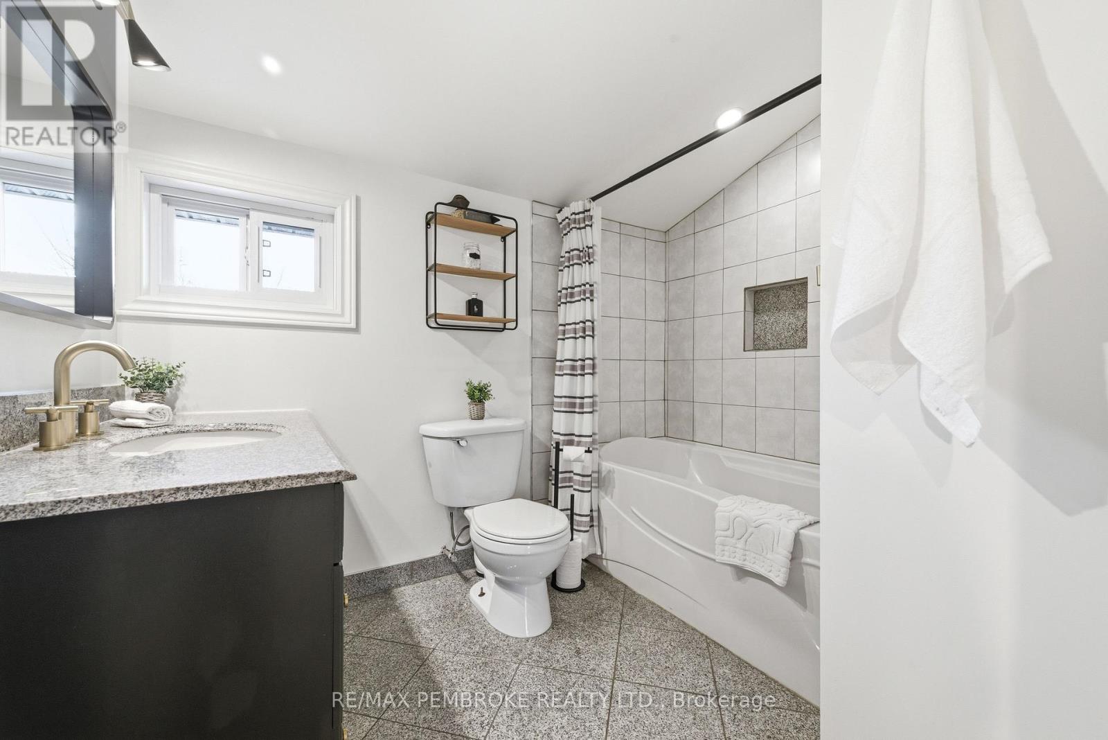 98 BIRCH STREET, Deep River, Ontario, K0J1P0 — Photo 41