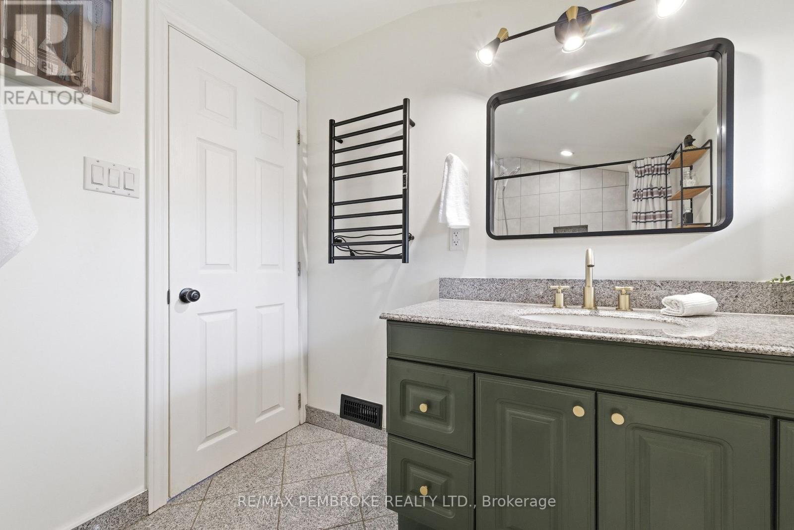 98 BIRCH STREET, Deep River, Ontario, K0J1P0 — Photo 44