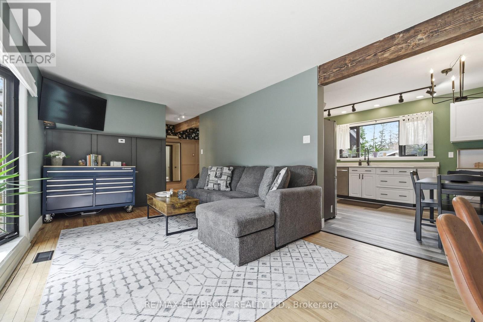 98 BIRCH STREET, Deep River, Ontario, K0J1P0 — Photo 6