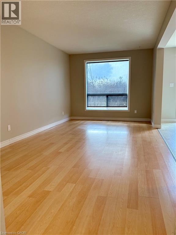 600 BRANDENBURG Boulevard, Waterloo, Ontario, N2T2V3 — Photo 11