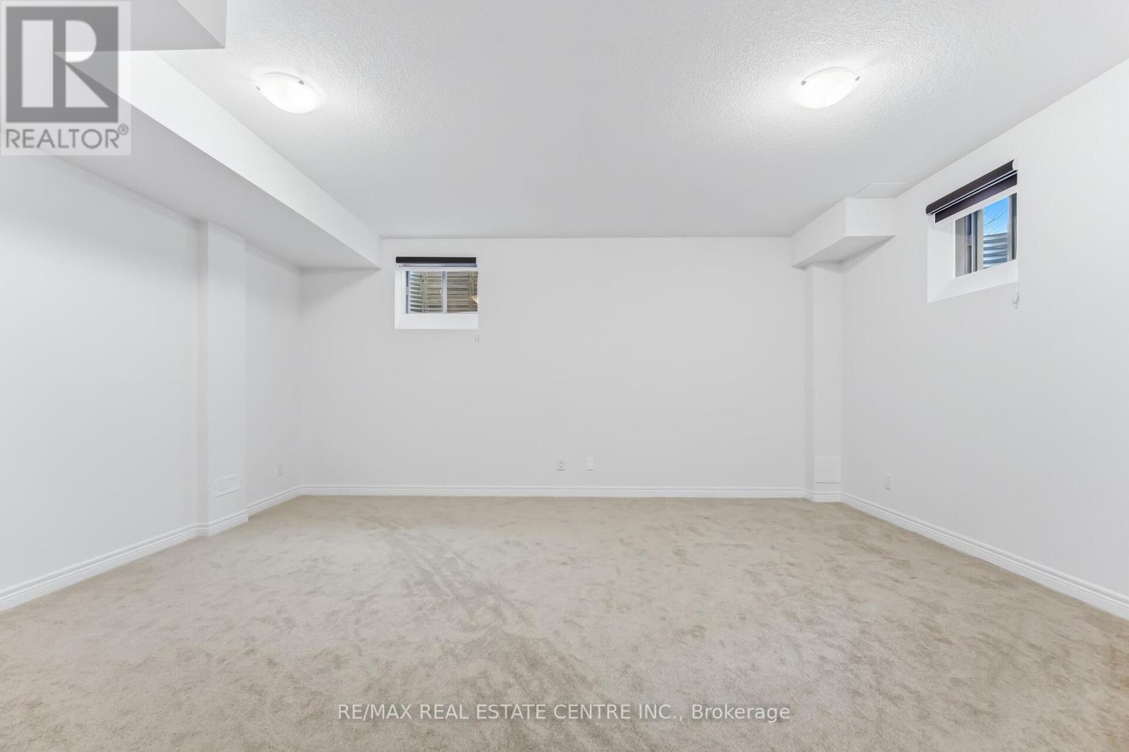 212 BROADACRE DRIVE, Kitchener, Ontario, N2R0S6 — Photo 3