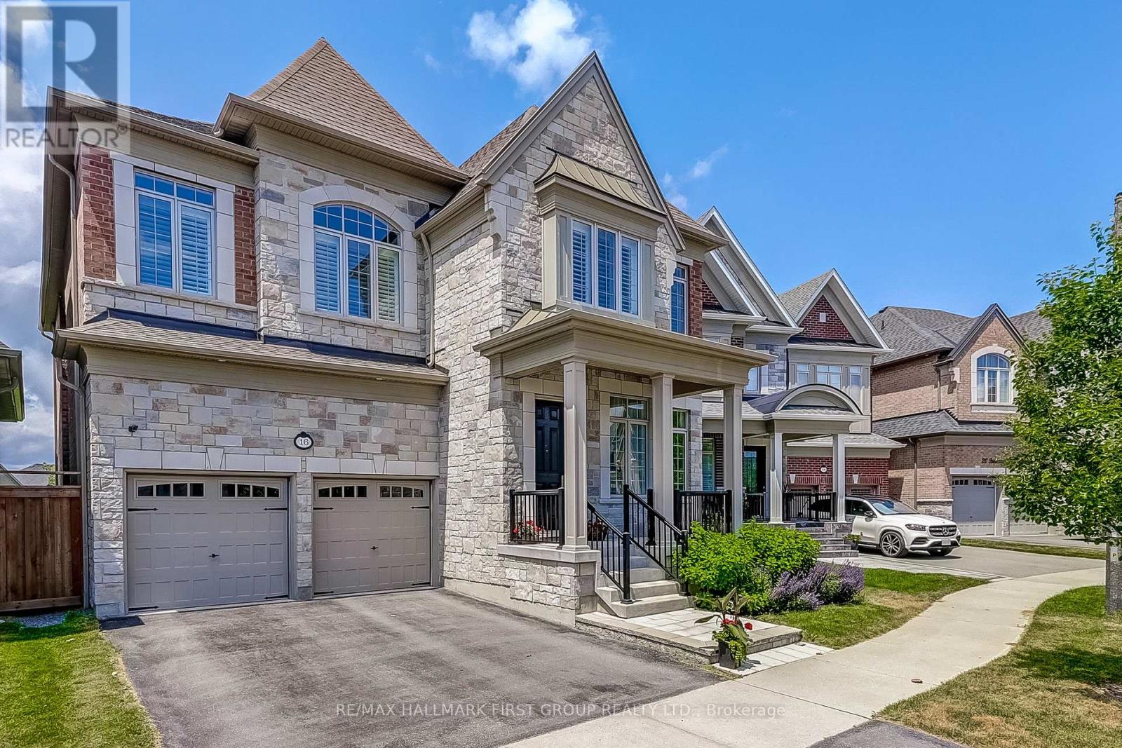 16 BEAVERDAMS DRIVE, Whitby, Ontario, L1P0C4 — Photo 2