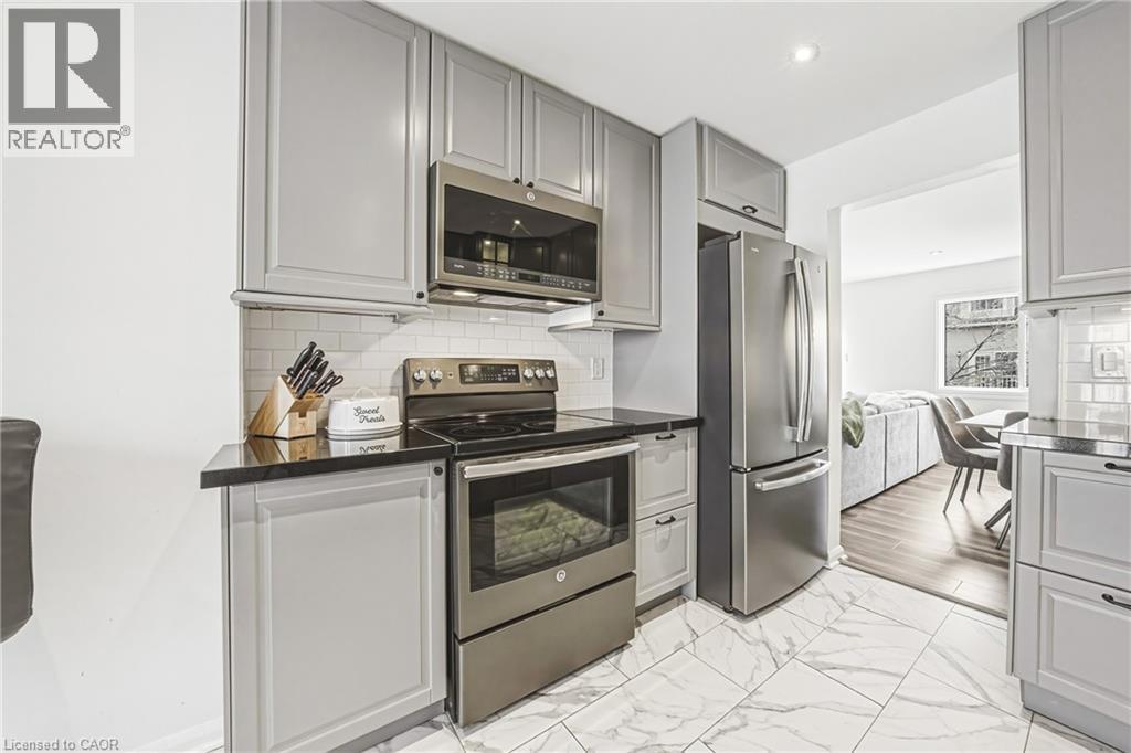 2055 WALKERS Line Unit# 242, Burlington, Ontario, L7M4B5 — Photo 12