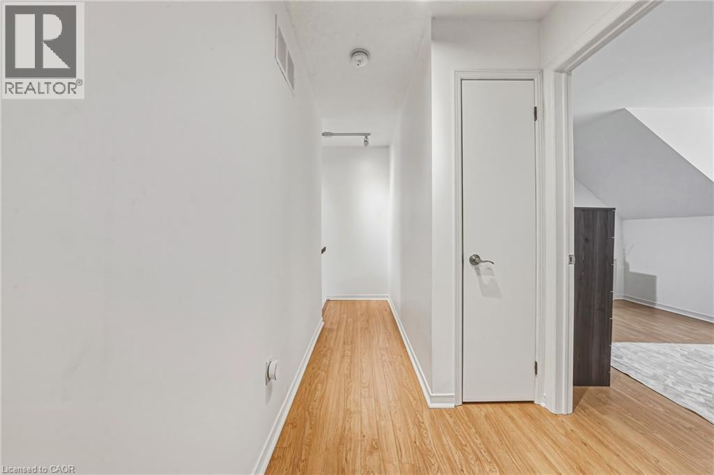 2055 WALKERS Line Unit# 242, Burlington, Ontario, L7M4B5 — Photo 15