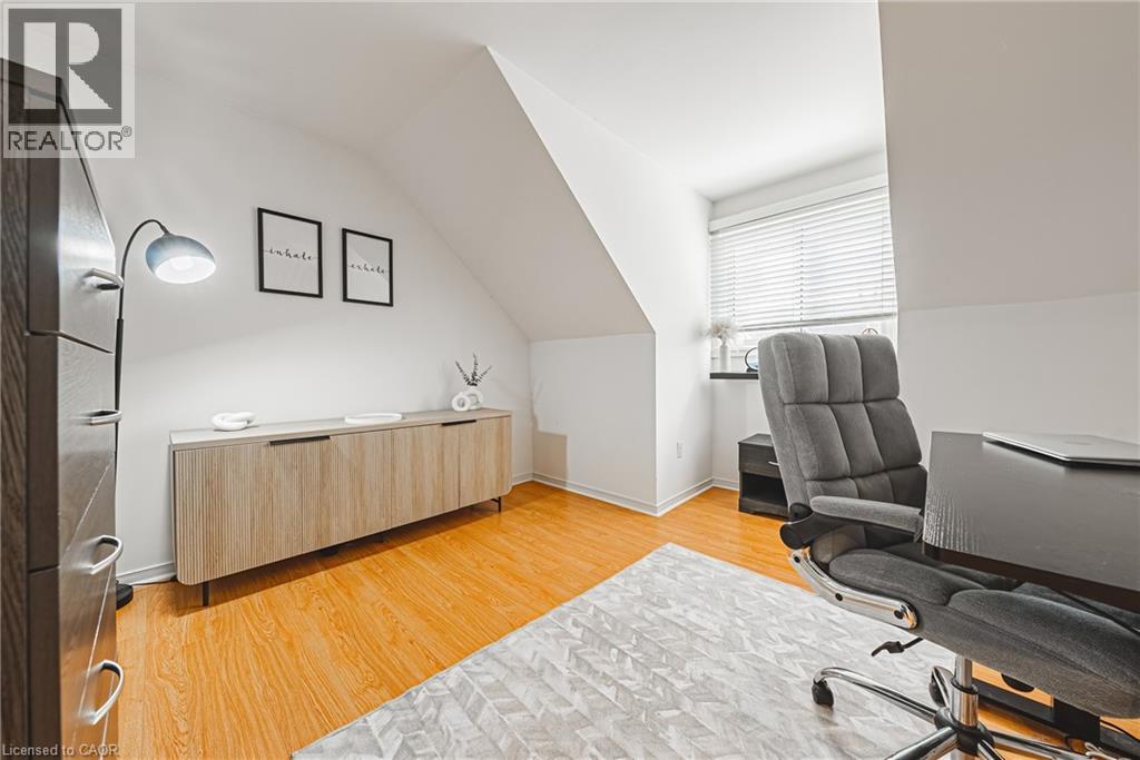 2055 WALKERS Line Unit# 242, Burlington, Ontario, L7M4B5 — Photo 16