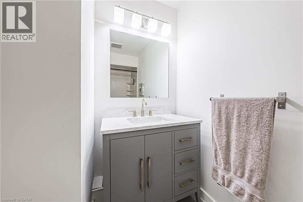 2055 WALKERS Line Unit# 242, Burlington, Ontario, L7M4B5 — Photo 20