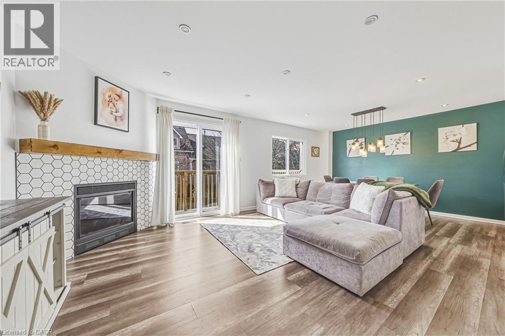 2055 WALKERS Line Unit# 242, Burlington, Ontario, L7M4B5 — Photo 3