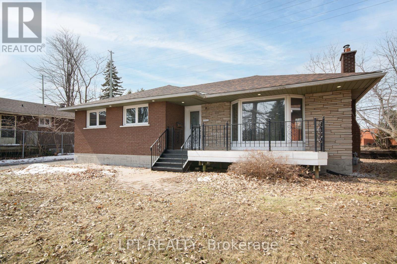 2317 ELMIRA DRIVE, Ottawa, Ontario, K2C1H3 — Photo 3