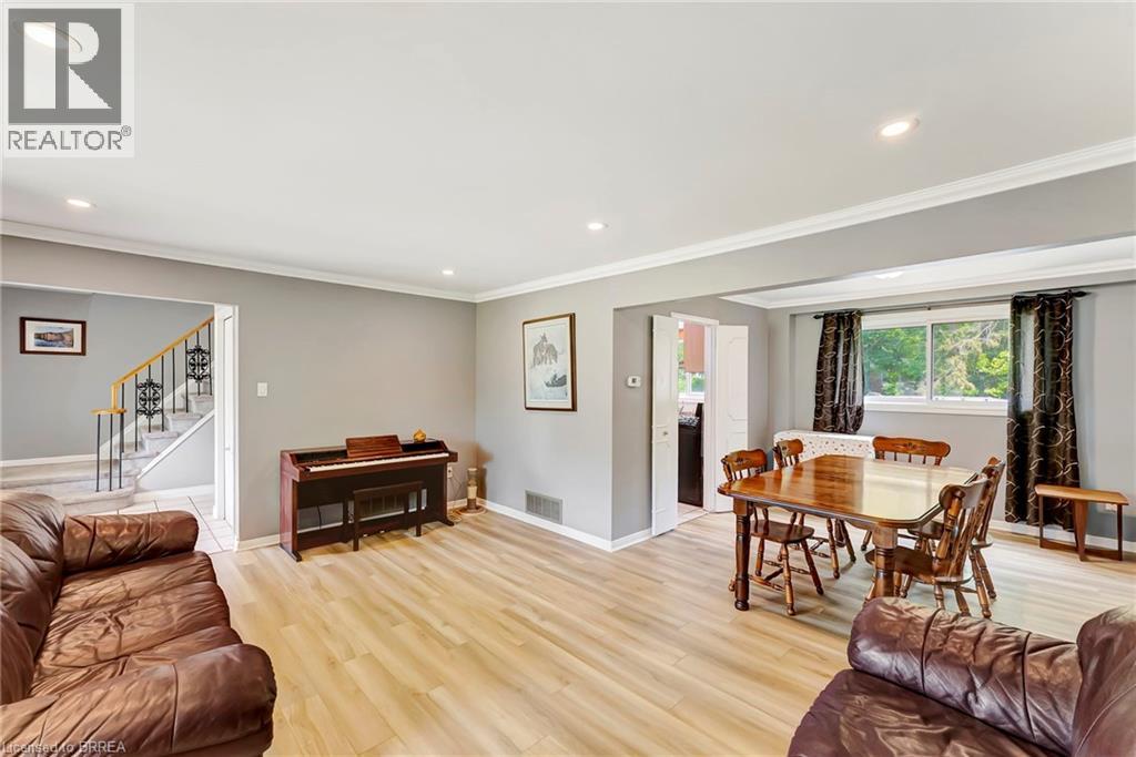 307 ERINDALE Drive, Burlington, Ontario, L7L4T3 — Photo 9