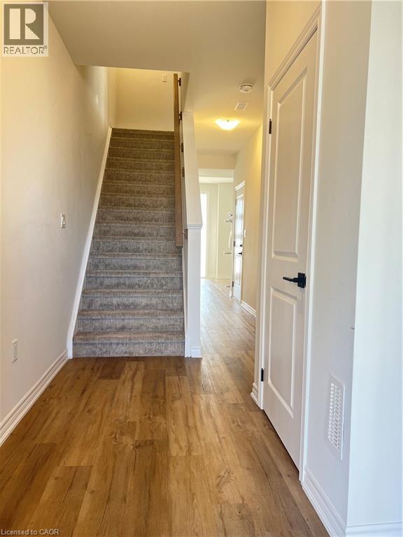 314 EQUESTRIAN Way Unit# 33, Cambridge, Ontario, N3E0E4 — Photo 6