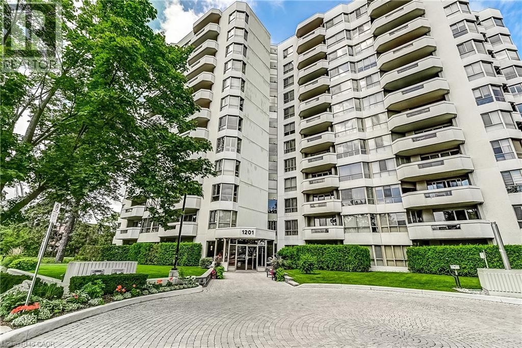 1201 NORTH SHORE Boulevard Unit# 204, Burlington, Ontario, L7S1Z5 — Photo 2