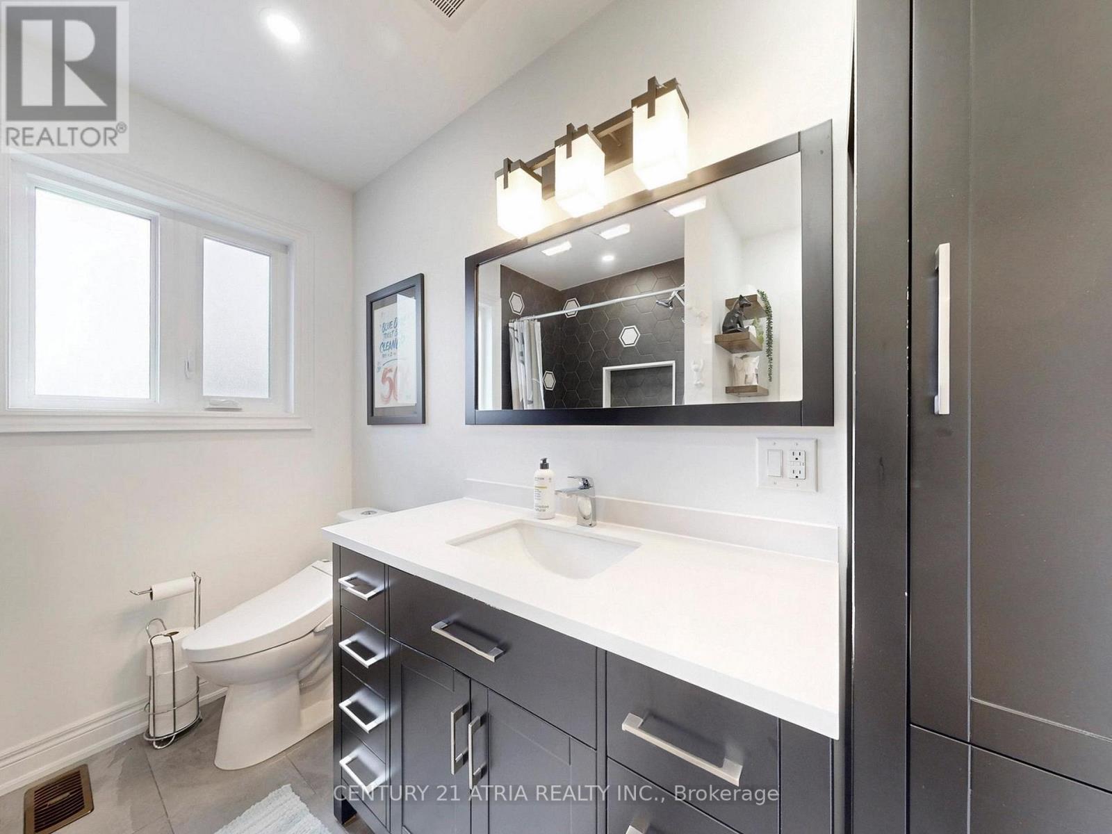 534 SILVERTHORN AVENUE, Toronto (Keelesdale-Eglinton West), Ontario, M6M3H9 — Photo 26