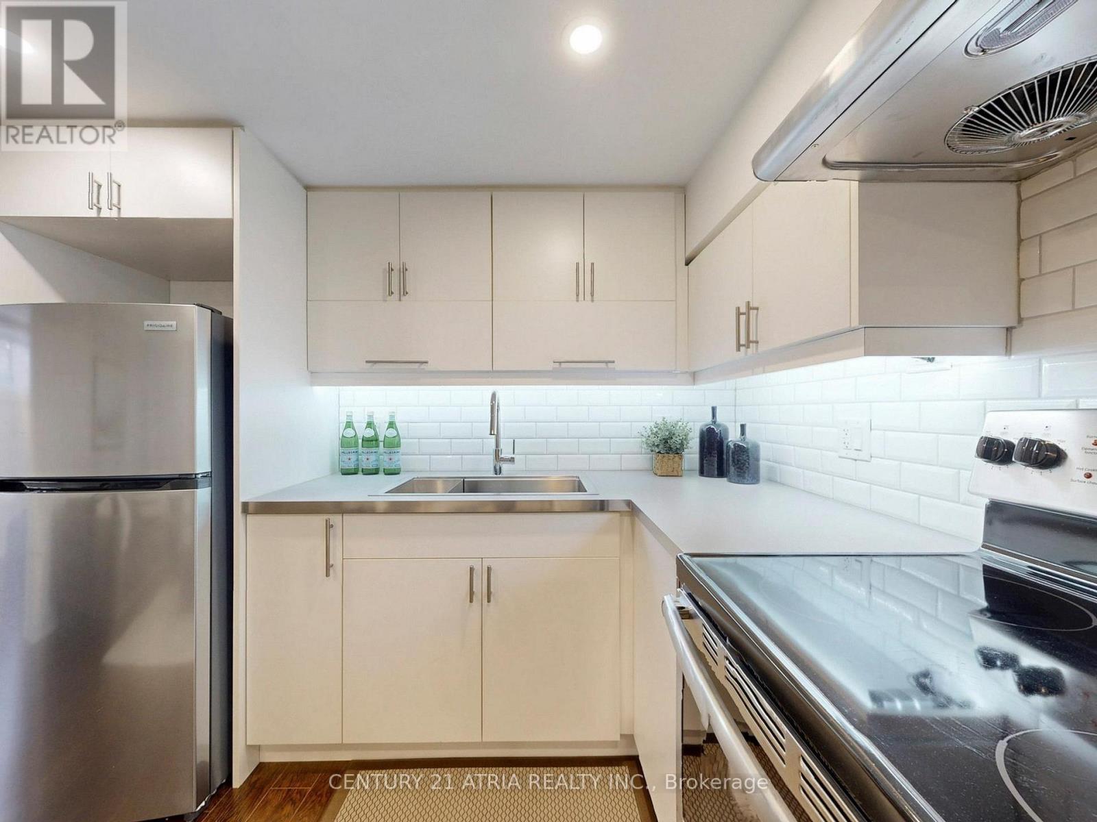 534 SILVERTHORN AVENUE, Toronto (Keelesdale-Eglinton West), Ontario, M6M3H9 — Photo 35