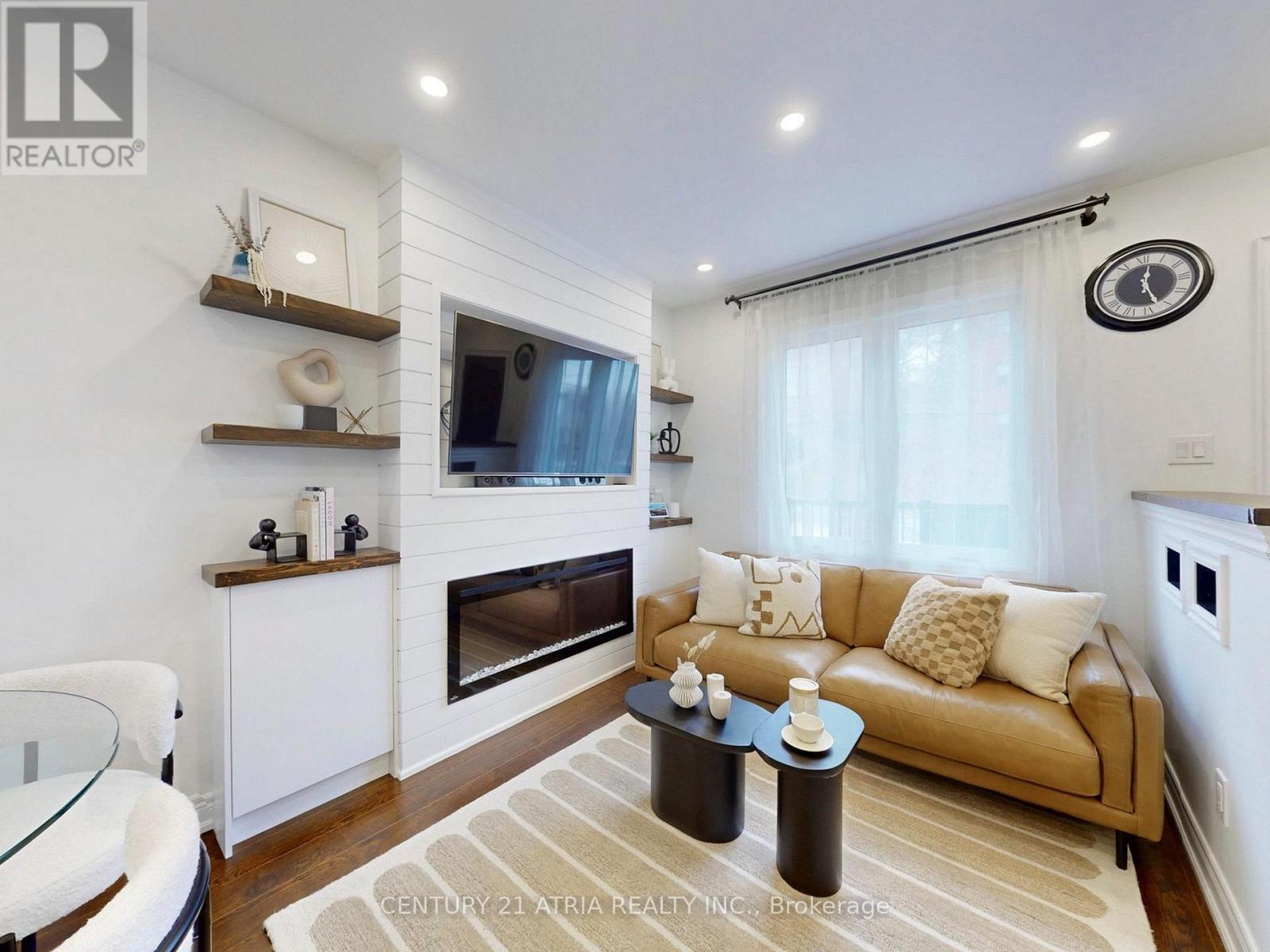 534 SILVERTHORN AVENUE, Toronto (Keelesdale-Eglinton West), Ontario, M6M3H9 — Photo 6