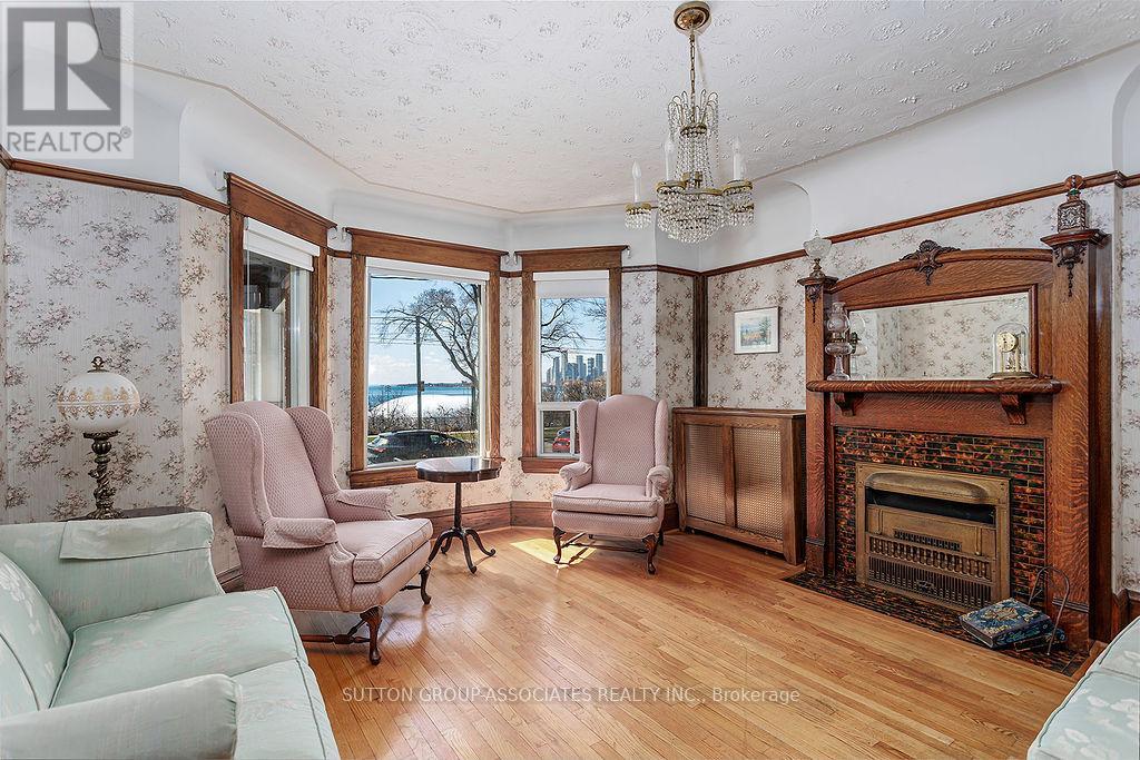 1546 KING STREET W, Toronto (South Parkdale), Ontario, M6K1J6 — Photo 4