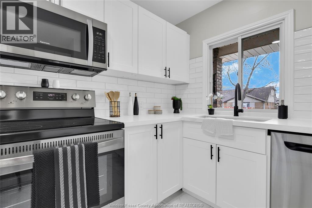 556 CLOVER, Windsor, Ontario, N8P1C6 — Photo 9