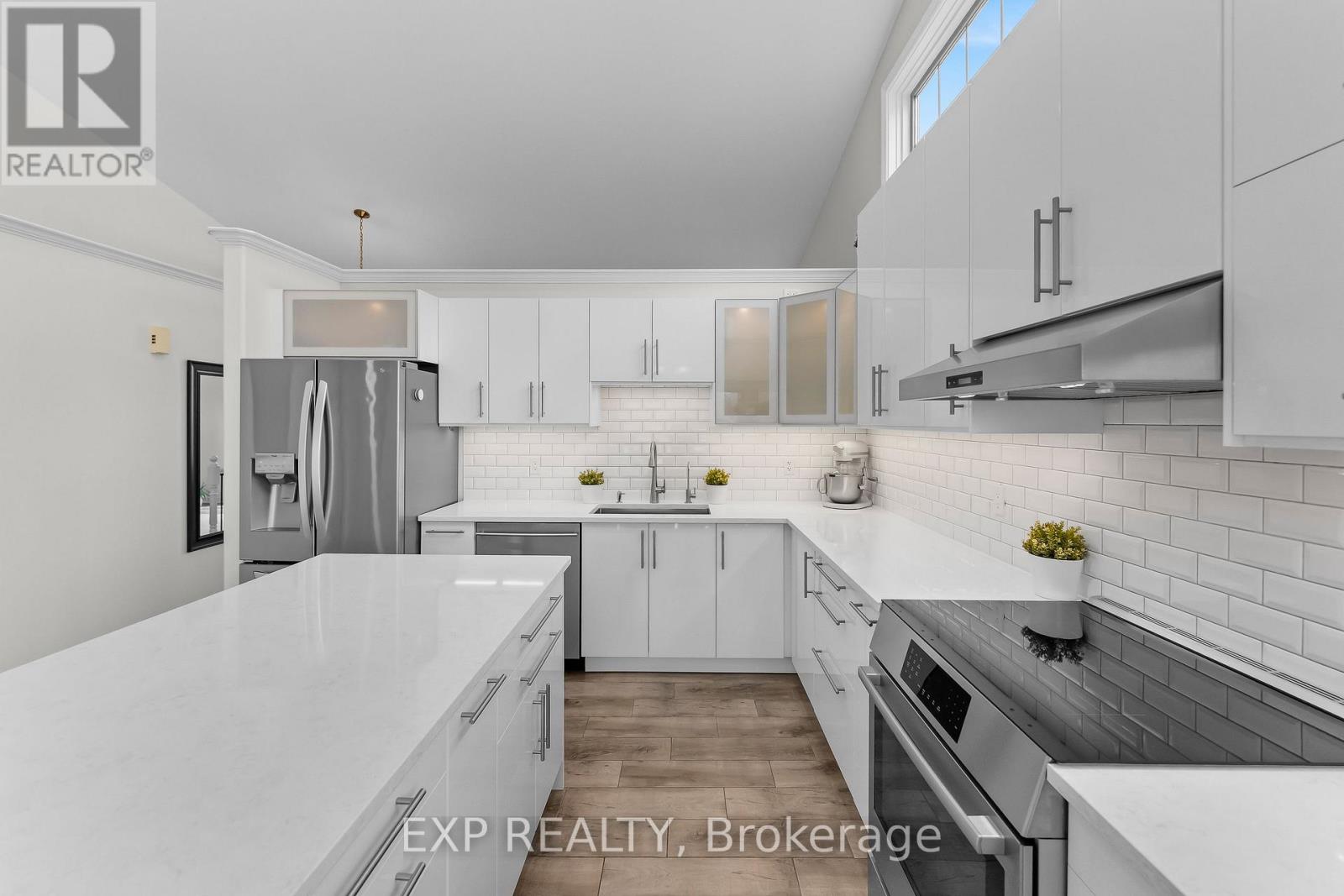 7032 KELLY DRIVE, Niagara Falls (Forestview), Ontario, L2H3J9 — Photo 6