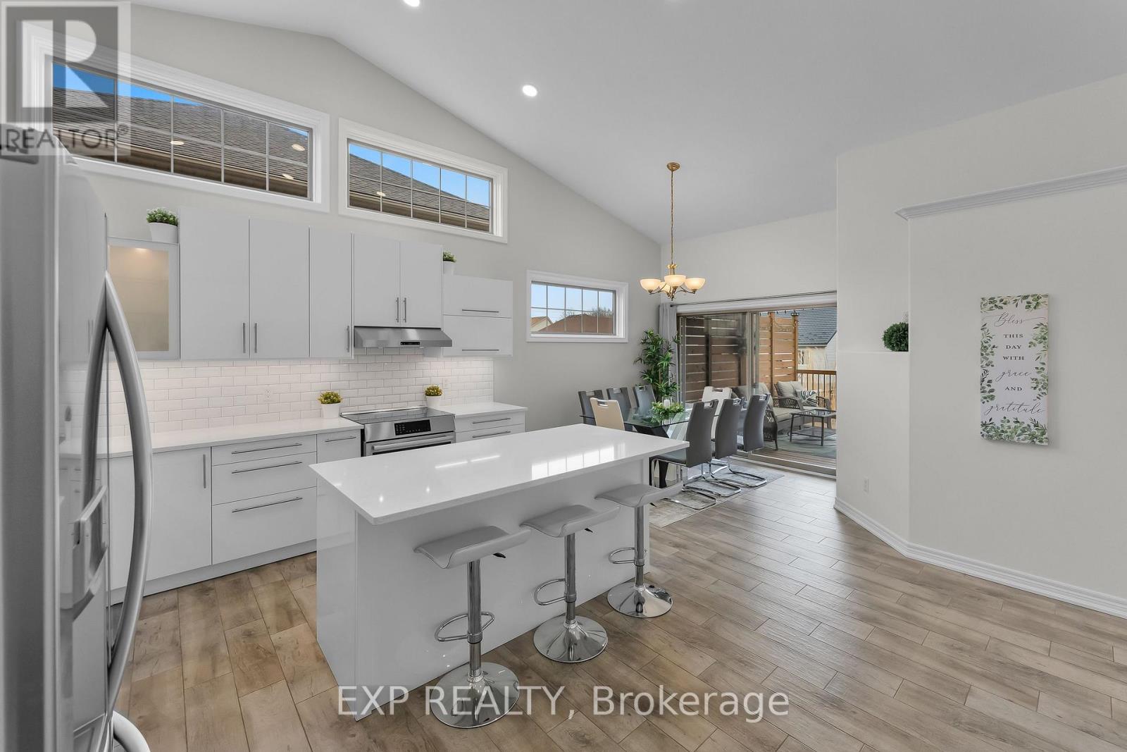 7032 KELLY DRIVE, Niagara Falls (Forestview), Ontario, L2H3J9 — Photo 8